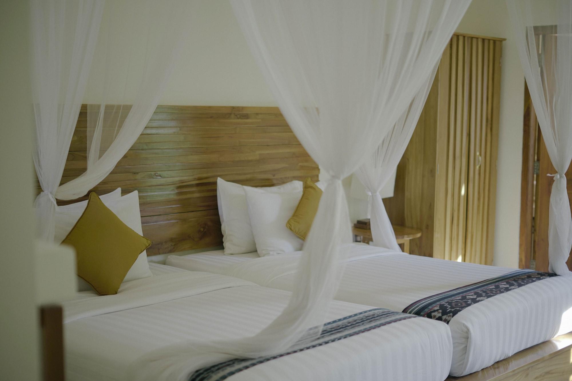 Puri Sari Beach Hotel Labuan Bajo Eksteriør billede