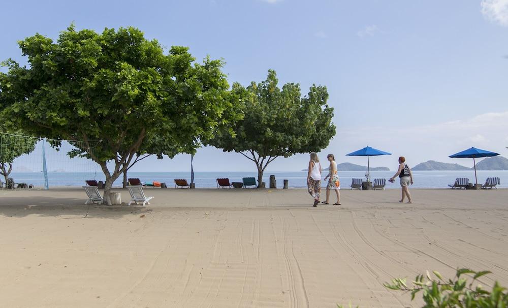 Puri Sari Beach Hotel Labuan Bajo Eksteriør billede