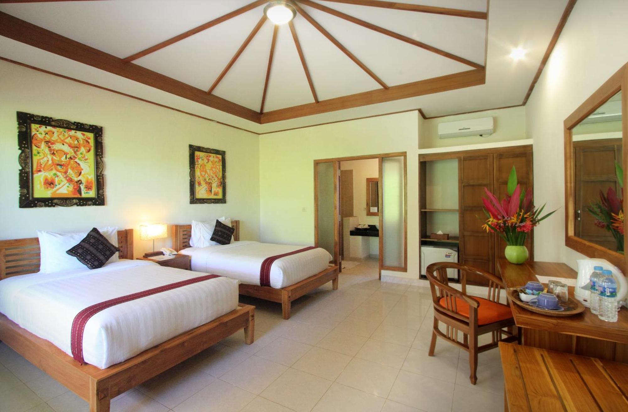 Puri Sari Beach Hotel Labuan Bajo Værelse billede