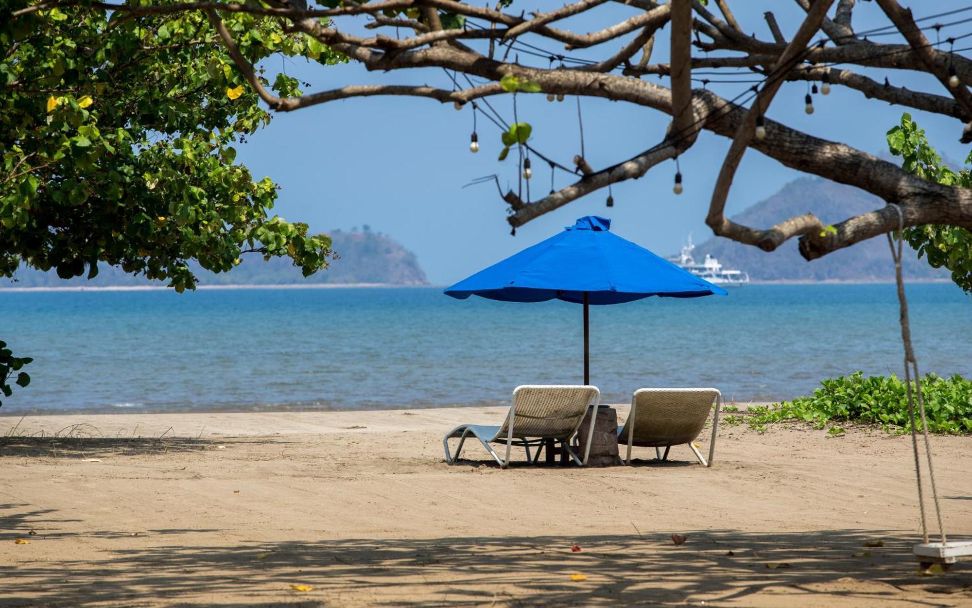 Puri Sari Beach Hotel Labuan Bajo Eksteriør billede