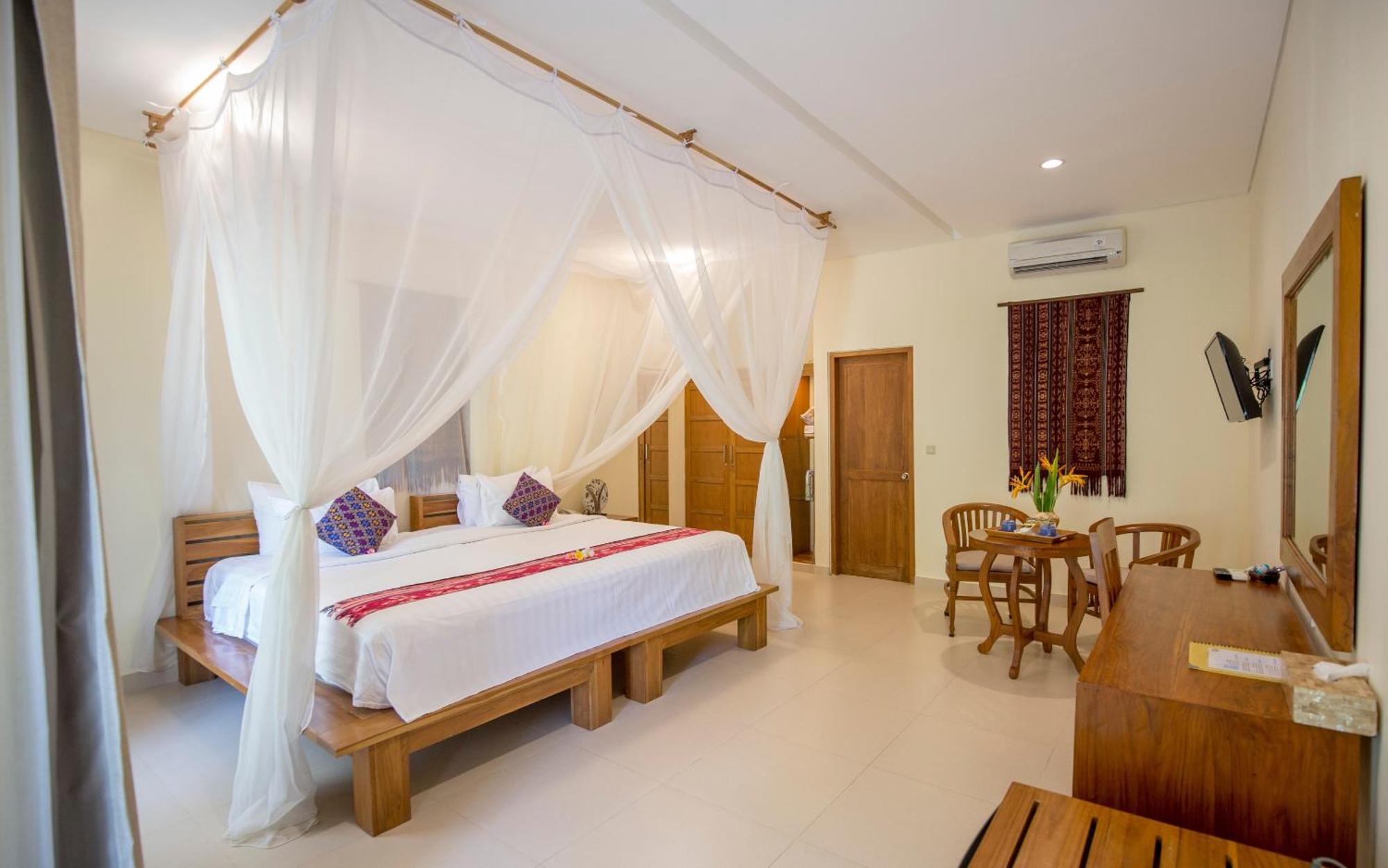 Puri Sari Beach Hotel Labuan Bajo Eksteriør billede