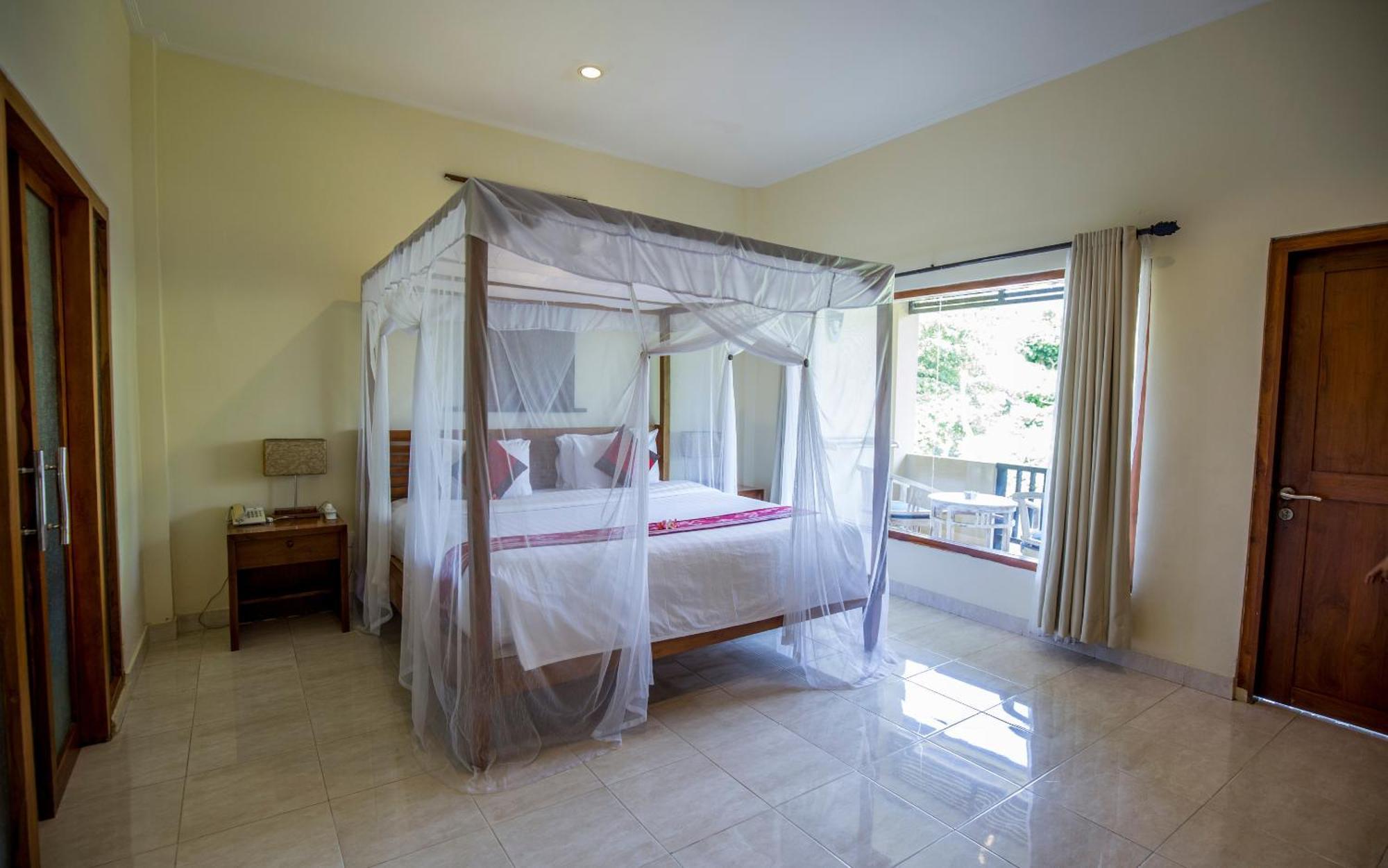 Puri Sari Beach Hotel Labuan Bajo Værelse billede