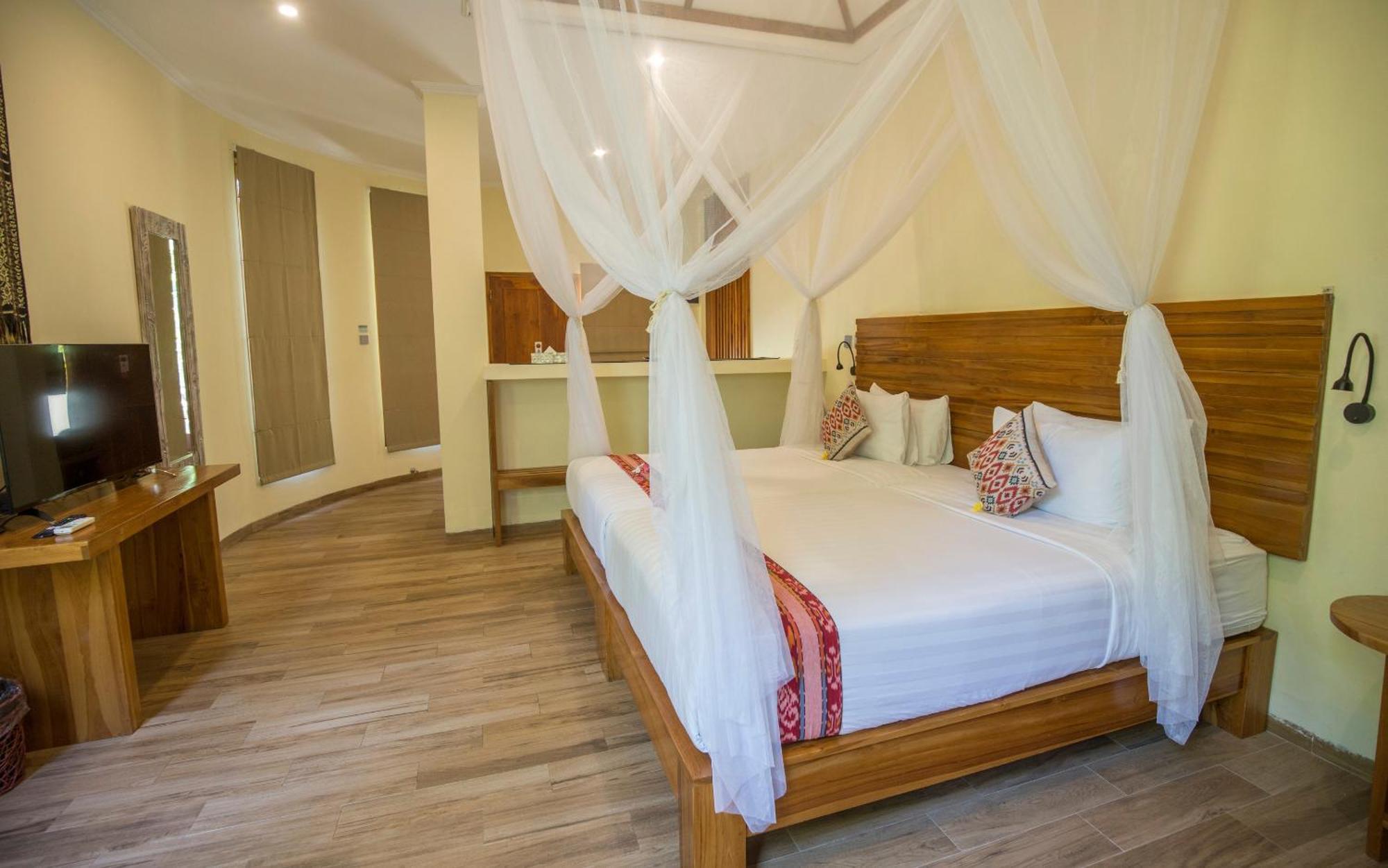 Puri Sari Beach Hotel Labuan Bajo Værelse billede