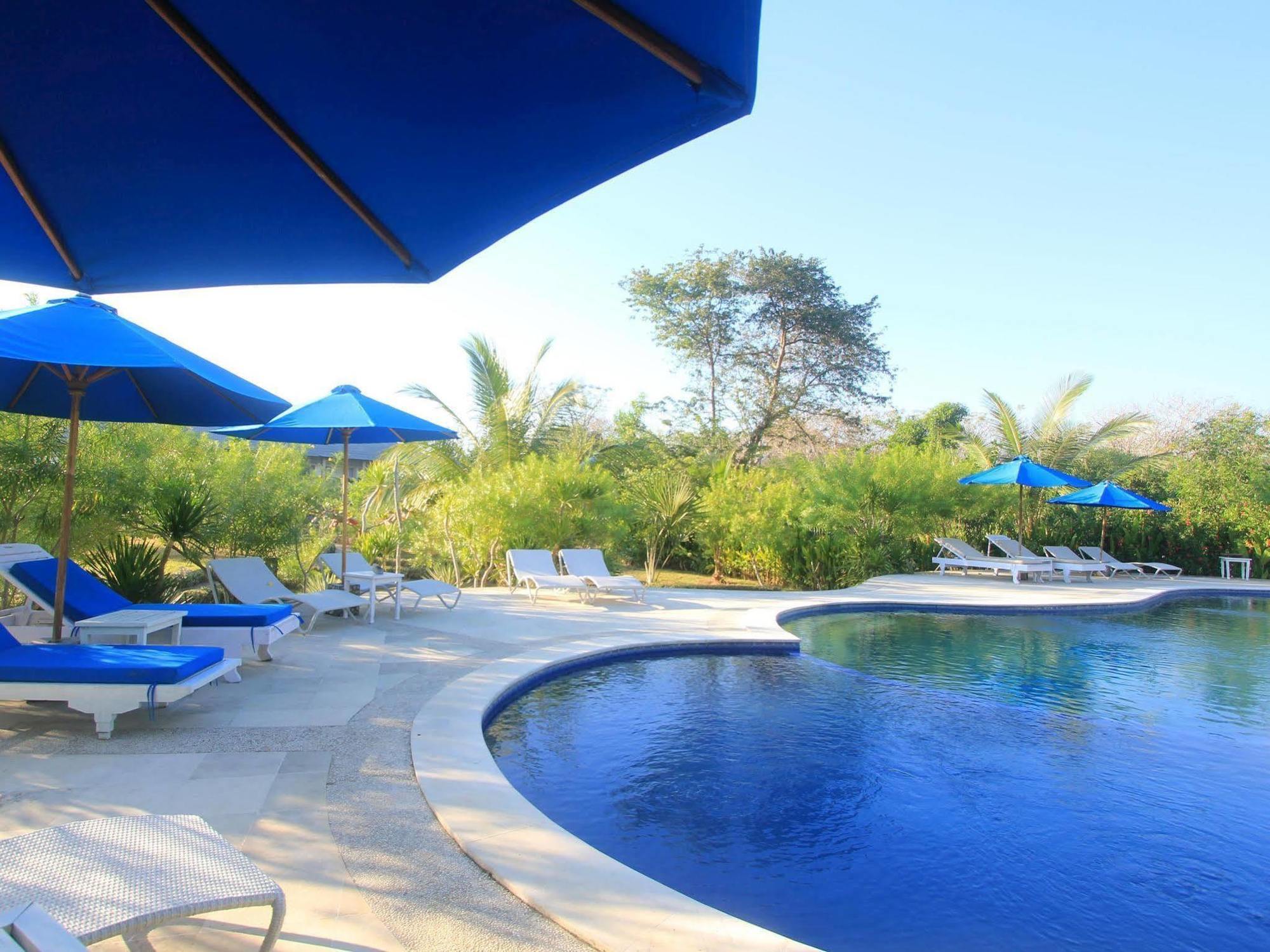 Puri Sari Beach Hotel Labuan Bajo Eksteriør billede