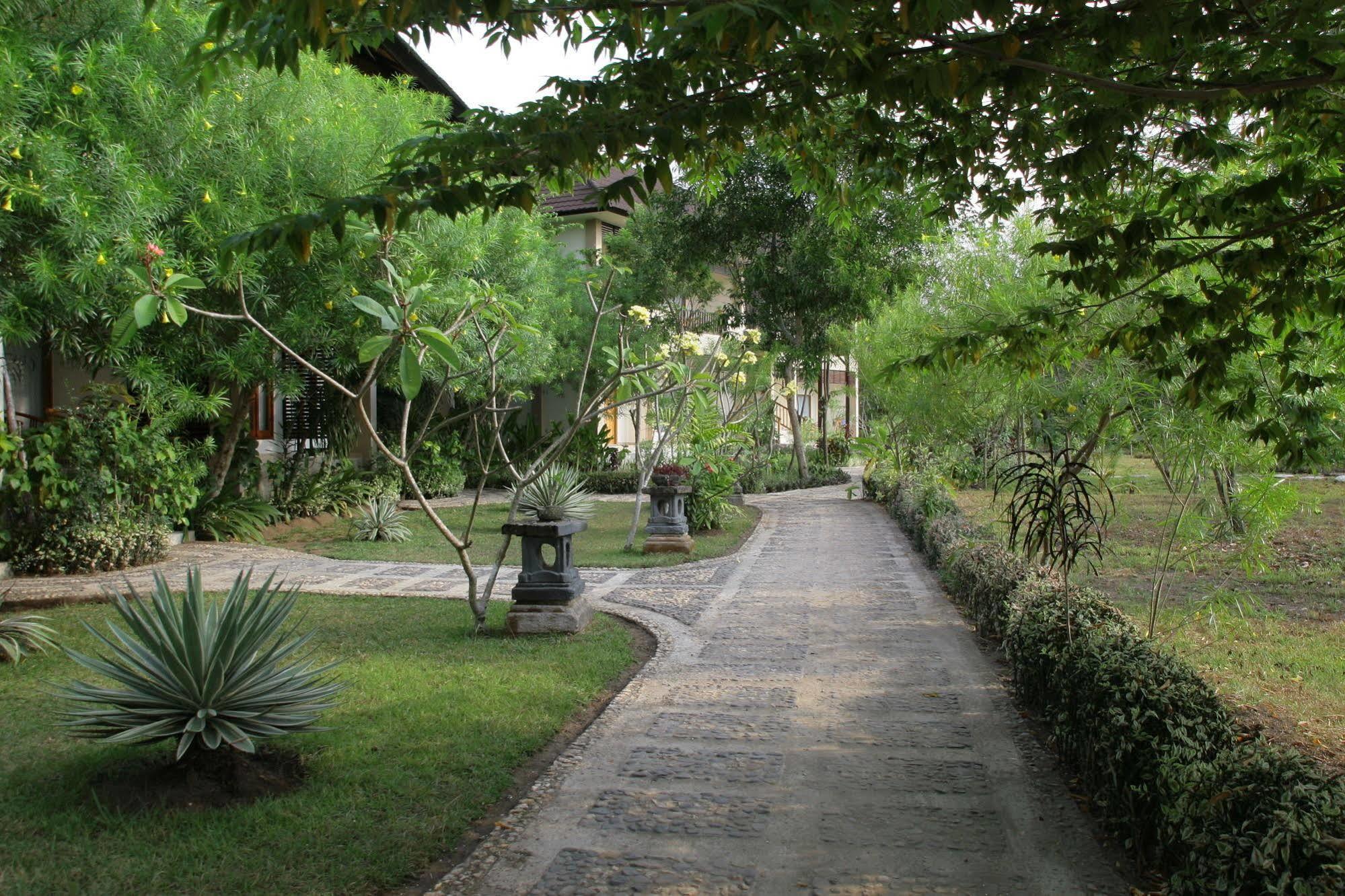 Puri Sari Beach Hotel Labuan Bajo Eksteriør billede