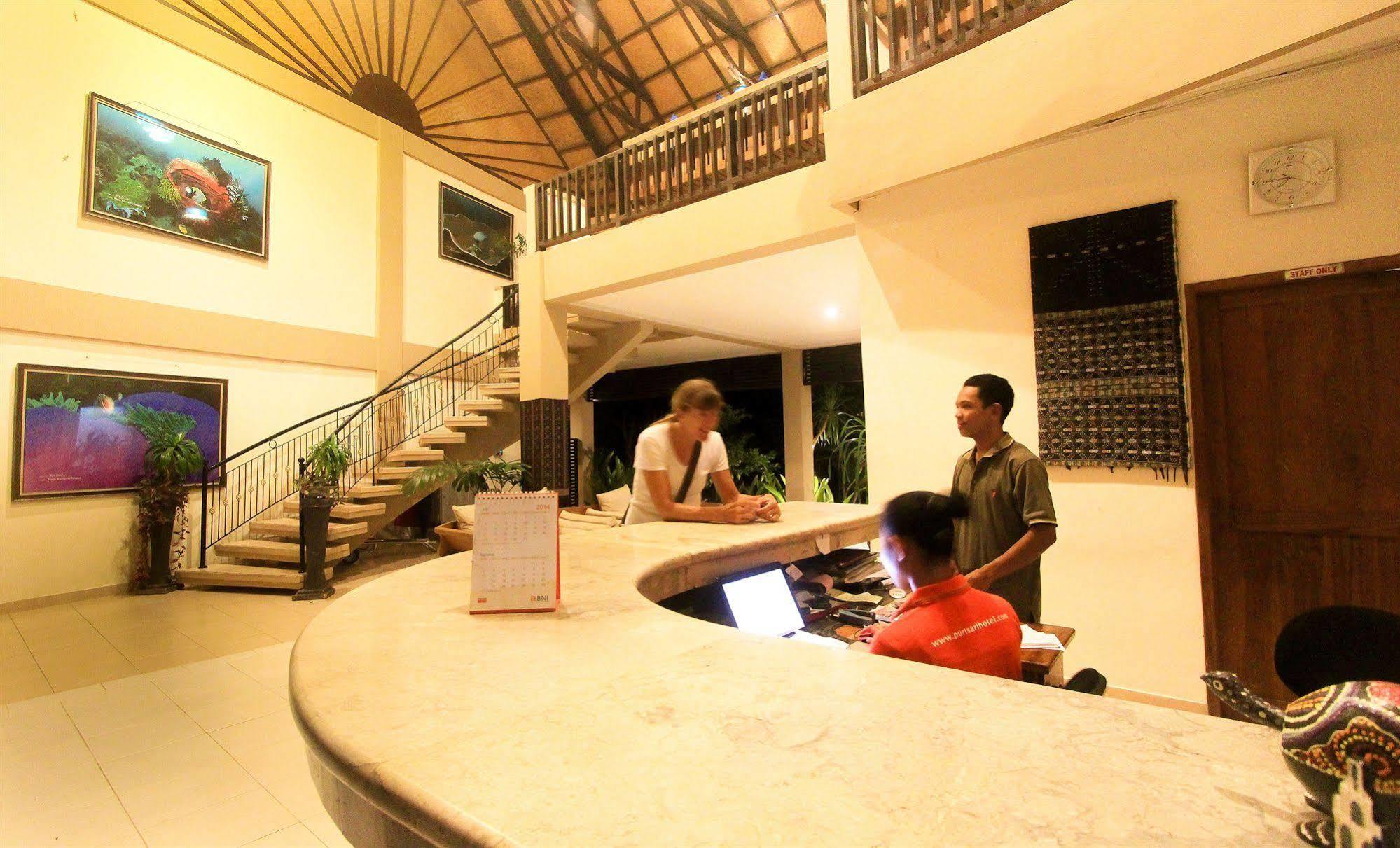 Puri Sari Beach Hotel Labuan Bajo Eksteriør billede